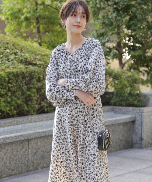 N.(N. Natural Beauty Basic)(エヌエヌナチュラルビューティーベーシック)の「◆フラワープリントラグランワンピース(ワンピース・レディース・オリーブ/オフホワイト・MEDIUM)」の1枚目の写真