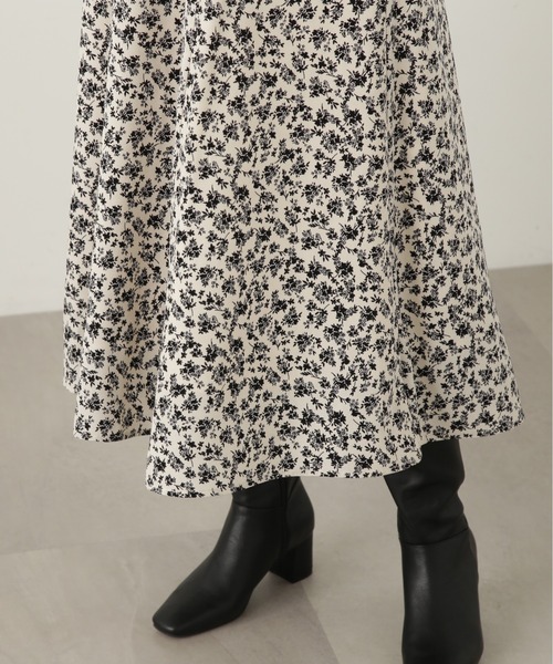 N.(N. Natural Beauty Basic)(エヌエヌナチュラルビューティーベーシック)の「◆フラワープリントラグランワンピース(ワンピース・レディース・オリーブ/オフホワイト・MEDIUM)」の20枚目の写真