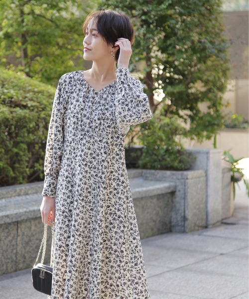 N.(N. Natural Beauty Basic)(エヌエヌナチュラルビューティーベーシック)の「◆フラワープリントラグランワンピース(ワンピース・レディース・オリーブ/オフホワイト・MEDIUM)」の3枚目の写真