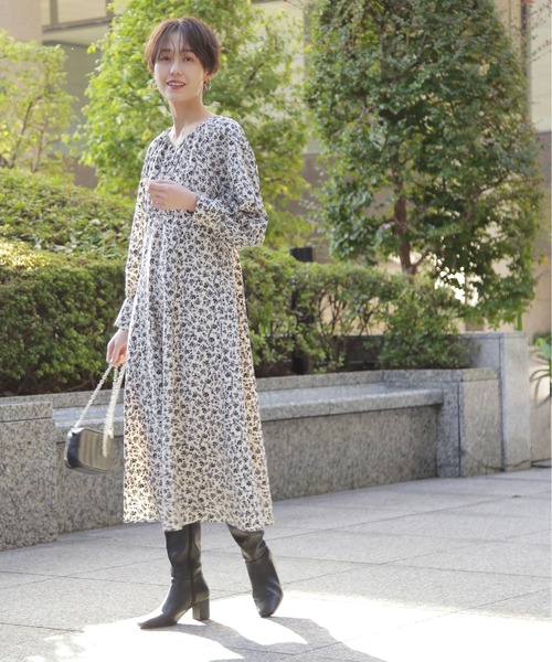 N.(N. Natural Beauty Basic)(エヌエヌナチュラルビューティーベーシック)の「◆フラワープリントラグランワンピース(ワンピース・レディース・オリーブ/オフホワイト・MEDIUM)」の7枚目の写真