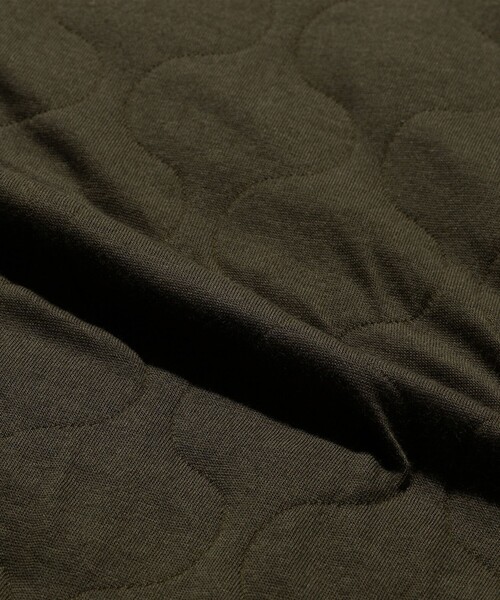 BEAMS PLUS（ビームスプラス）の「ミリタリー キルト クルーネック（Tシャツ/カットソー・メンズ・オリーブ/グレー/ナチュラル/ネイビー・XL/L/M/S）」の18枚目の写真