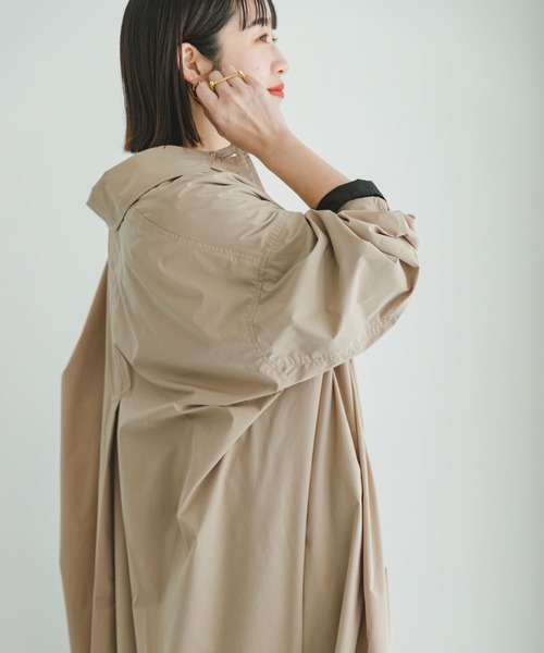 ITEMS URBANRESEARCH（アイテムズ アーバンリサーチ）の「ステンカラービッグコート（ステンカラーコート・レディース・ベージュ/ダークブラウン・FREE）」の4枚目の写真