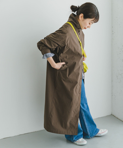 ITEMS URBANRESEARCH（アイテムズ アーバンリサーチ）の「ステンカラービッグコート（ステンカラーコート・レディース・ベージュ/ダークブラウン・FREE）」の16枚目の写真