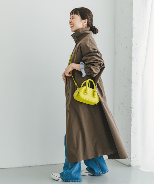 ITEMS URBANRESEARCH（アイテムズ アーバンリサーチ）の「ステンカラービッグコート（ステンカラーコート・レディース・ベージュ/ダークブラウン・FREE）」の18枚目の写真