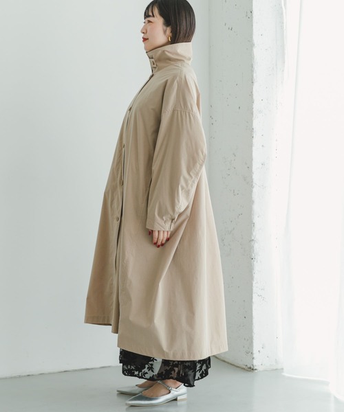 ITEMS URBANRESEARCH（アイテムズ アーバンリサーチ）の「ステンカラービッグコート（ステンカラーコート・レディース・ベージュ/ダークブラウン・FREE）」の21枚目の写真