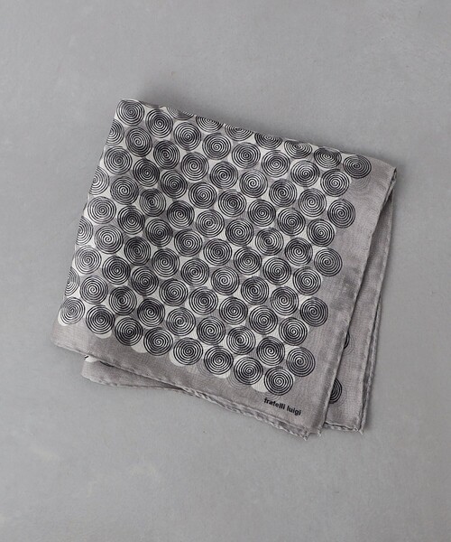 Fratelli Luigi（フラテッリルイージ）の「＜FRATELLI LUIGI＞ シフォン サークルプリント ポケットチーフ（ポケットチーフ・メンズ・ダークブラウン/ライトグレー/ライトブルー・FREE）」の2枚目の写真