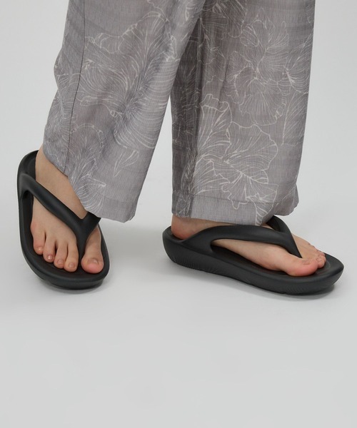 TAW&TOE（トーアンドトー）の「【TAW&TOE】Flipflop Zero（サンダル・レディース・クリーム/チャコール/ブラック・フリー）」の17枚目の写真