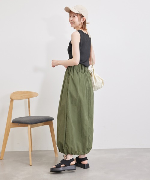 ROPE' PICNIC（ロペピクニック）の「メタルライクヤーンニットインナー（タンクトップ・レディース・ブラック/ホワイト/クリーム・38）」の9枚目の写真