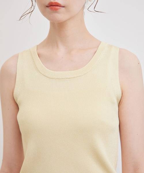 ROPE' PICNIC（ロペピクニック）の「メタルライクヤーンニットインナー（タンクトップ・レディース・ブラック/ホワイト/クリーム・38）」の22枚目の写真