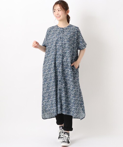 one'sterrace(ワンズテラス)の「綿ローンリップル 花柄前開きワンピース(ワンピース・レディース・アイボリー系8/ライトグレー系8/ネイビー系5・02)」の15枚目の写真