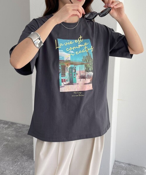 fredy emue(フレディエミュ)の「【新色登場】シルケットPHOTO Tシャツ(Tシャツ/カットソー・レディース・オフホワイト/チャコールグレー/ベビーピンク/ピンク・38)」の17枚目の写真