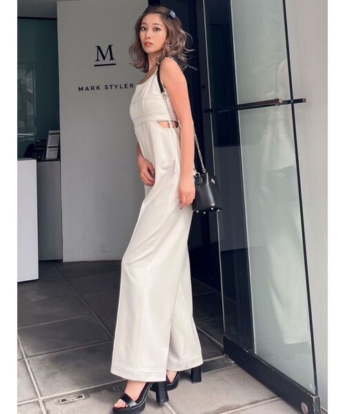 GYDA（ジェイダ）の「サイドOPENワイドロンパース（つなぎ/オールインワン・レディース・ブラック/アイボリー・FREE）」の22枚目の写真