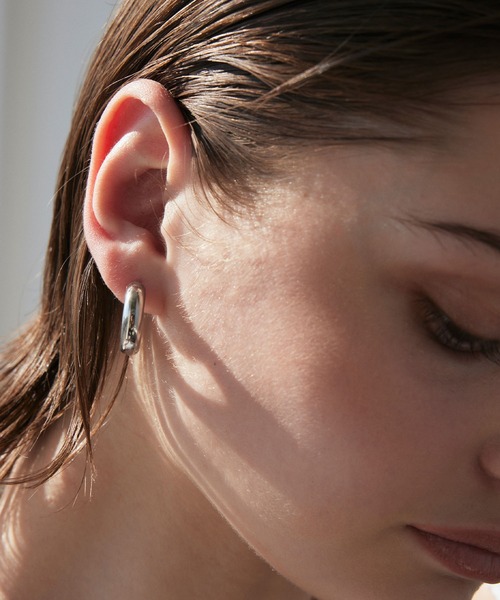 CENE(セネ)の「【CENE】セネ/ボリュームシィクフープピアス(ピアス(両耳用)・レディース・ゴールド/シルバー・FREE)」の11枚目の写真