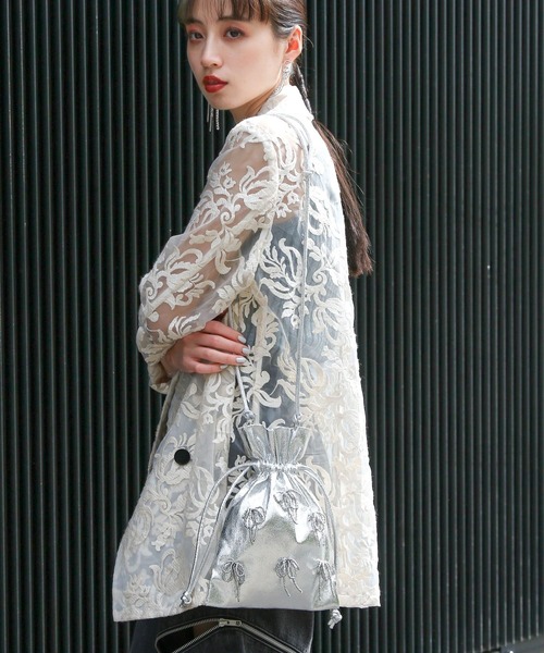 HARE（ハレ）の「リボンキンチャクミニバッグ(HARE)（ショルダーバッグ・レディース・シルバー/ブラック・FREE）」の5枚目の写真