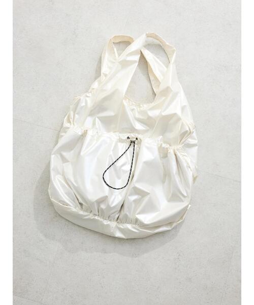 Green Parks(グリーンパークス)の「andmikka ドロストバルーンメタリックトート(トートバッグ・レディース・シルバー/ピンク/ホワイト・FREE)」の2枚目の写真