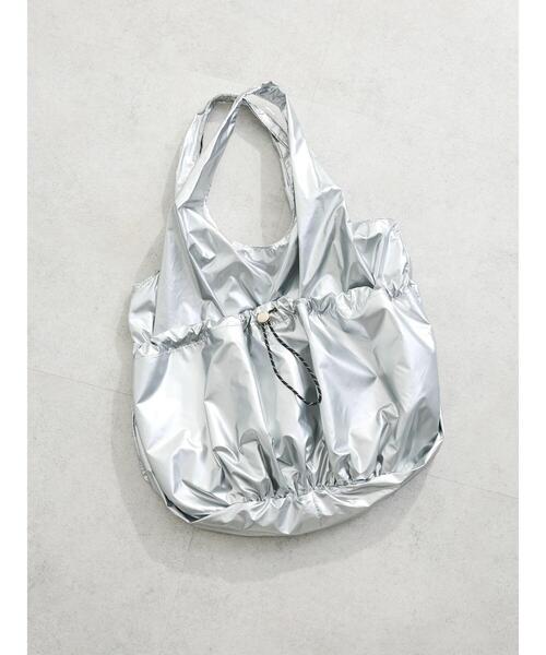 Green Parks(グリーンパークス)の「andmikka ドロストバルーンメタリックトート(トートバッグ・レディース・シルバー/ピンク/ホワイト・FREE)」の3枚目の写真