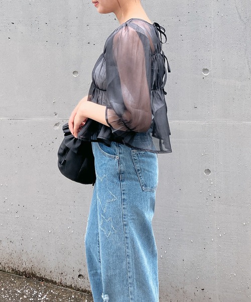 AS KNOW AS plus（アズノゥアズプラス）の「◎前後着用可能 シアーリボン5分袖ブラウス（シャツ/ブラウス・レディース・グレイッシュベージュ/ブラック/ピンク・FREE）」の8枚目の写真