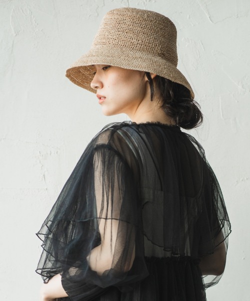 ORIENT MILLINERY（オリエント ミリナリー）の「RAFFI【ﾗﾌｨ】ラフィアこま編みベルハット（ハット・レディース・ナチュラル/モカ・FREE）」の2枚目の写真