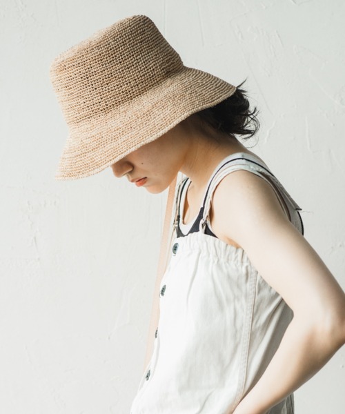 ORIENT MILLINERY（オリエント ミリナリー）の「RAFFI【ﾗﾌｨ】ラフィアこま編みベルハット（ハット・レディース・ナチュラル/モカ・FREE）」の3枚目の写真