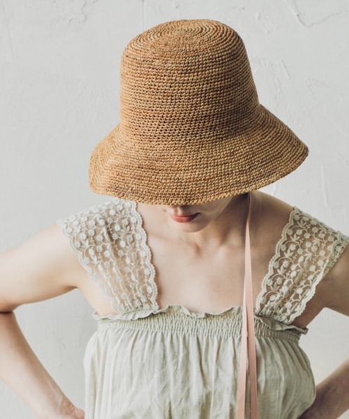 ORIENT MILLINERY（オリエント ミリナリー）の「RAFFI【ﾗﾌｨ】ラフィアこま編みベルハット（ハット・レディース・ナチュラル/モカ・FREE）」の4枚目の写真