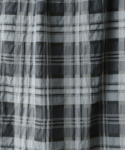 LEPSIM（レプシィム）の「チェックフレアスカート　129585（スカート・レディース・ホワイト×ブラック/グリーン・FREE）」の19枚目の写真