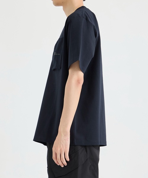 WHITE MOUNTAINEERING（ホワイトマウンテニアリング）の「【White Mountaineering / ホワイトマウンテニアリング】ZIP POCKET T-SHIRT（Tシャツ/カットソー・メンズ・ネイビー/ブラック・1/3/2）」の5枚目の写真