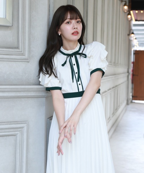 Cheek（チーク）の「フリルカラープリーツボウタイワンピース（ワンピース・レディース・グリーン/オフホワイト/サックスブルー・MEDIUM）」の2枚目の写真