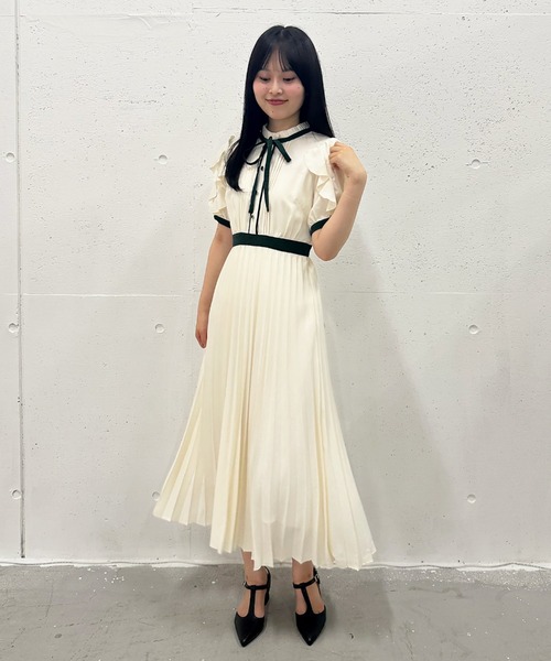 Cheek（チーク）の「フリルカラープリーツボウタイワンピース（ワンピース・レディース・グリーン/オフホワイト/サックスブルー・MEDIUM）」の10枚目の写真