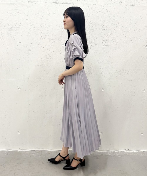 Cheek（チーク）の「フリルカラープリーツボウタイワンピース（ワンピース・レディース・グリーン/オフホワイト/サックスブルー・MEDIUM）」の7枚目の写真