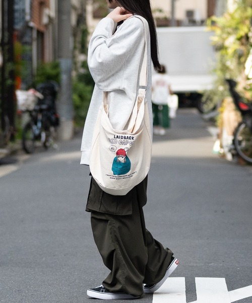 Red Cap Girl（レッドキャプガール）の「RED CAP GIRL/レッドキャップガール　裏毛/RCGバックプリントC/N（スウェット・レディース・アッシュグレー/ダークグリーン/ブラック/ホワイト系その他・M/L）」の7枚目の写真