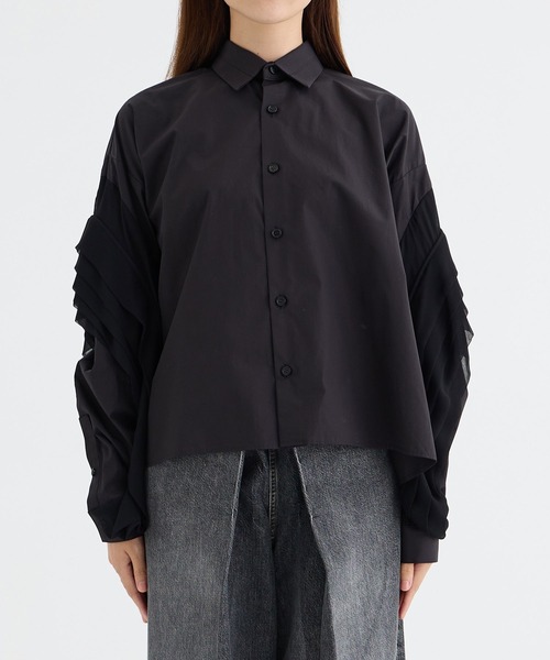 THE PERMANENT EYE(ザパーマネントアイ)の「【GURTWEIN/ガーウィン】swirled-sleeve boxy blouse/フリルスリーブボックスブラウス(シャツ/ブラウス・レディース・ブラック・SMALL)」の3枚目の写真