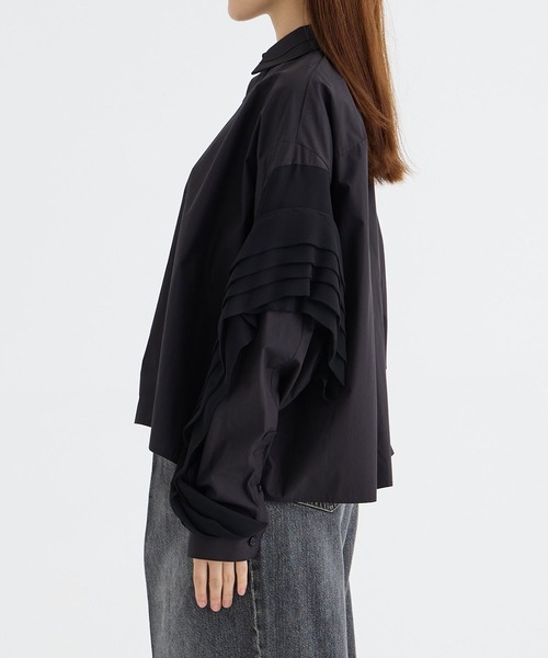 THE PERMANENT EYE(ザパーマネントアイ)の「【GURTWEIN/ガーウィン】swirled-sleeve boxy blouse/フリルスリーブボックスブラウス(シャツ/ブラウス・レディース・ブラック・SMALL)」の4枚目の写真