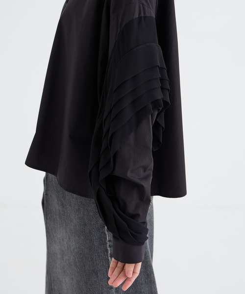 THE PERMANENT EYE(ザパーマネントアイ)の「【GURTWEIN/ガーウィン】swirled-sleeve boxy blouse/フリルスリーブボックスブラウス(シャツ/ブラウス・レディース・ブラック・SMALL)」の9枚目の写真