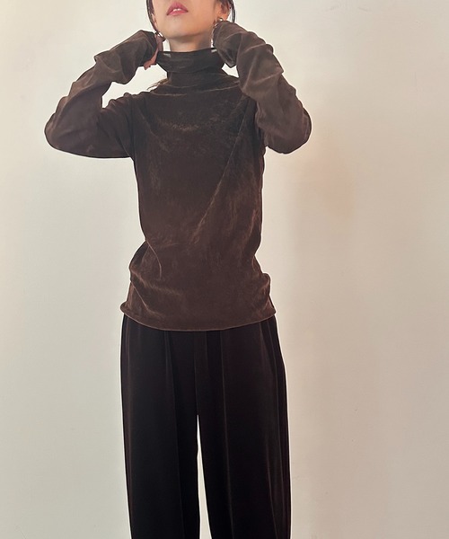 vieux by MAISON BREEZE（ビューバイメゾンブリーズ）の「【vieux by MAISON BREEZE】シアーベロアタートルネック Sheer velour turtle neck（Tシャツ/カットソー・レディース・ブラック/ライトグレー/ブラウン・FREE）」の22枚目の写真