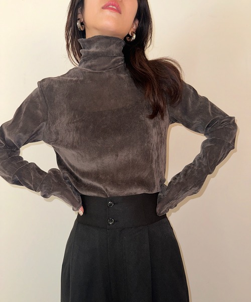 vieux by MAISON BREEZE（ビューバイメゾンブリーズ）の「【vieux by MAISON BREEZE】シアーベロアタートルネック Sheer velour turtle neck（Tシャツ/カットソー・レディース・ブラック/ライトグレー/ブラウン・FREE）」の16枚目の写真