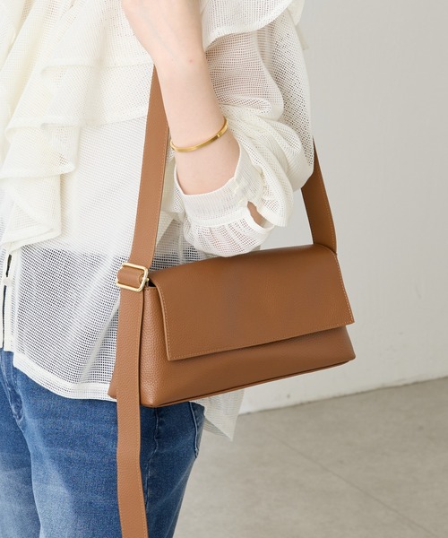 PAPILLONNER（パピヨネ）の「シュリンクリンショルダーバッグ/牛革/軽量/WEB限定カラー展開/新色追加（ショルダーバッグ・レディース・ブラック/オフホワイト/ブラウン/ベージュ・FREE）」の20枚目の写真