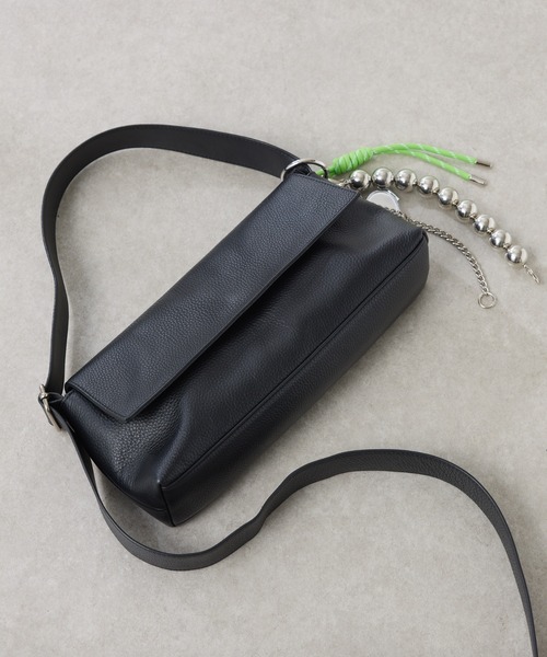 PAPILLONNER（パピヨネ）の「シュリンクリンショルダーバッグ/牛革/軽量/WEB限定カラー展開/新色追加（ショルダーバッグ・レディース・ブラック/オフホワイト/ブラウン/ベージュ・FREE）」の16枚目の写真