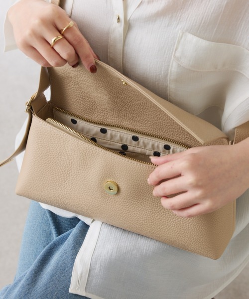 PAPILLONNER（パピヨネ）の「シュリンクリンショルダーバッグ/牛革/軽量/WEB限定カラー展開/新色追加（ショルダーバッグ・レディース・ブラック/オフホワイト/ブラウン/ベージュ・FREE）」の20枚目の写真