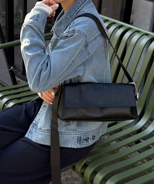 セール】シュリンクリンショルダーバッグ/牛革/軽量/WEB限定カラー展開