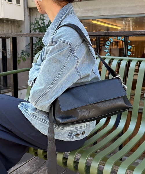 PAPILLONNER（パピヨネ）の「シュリンクリンショルダーバッグ/牛革/軽量/WEB限定カラー展開/新色追加（ショルダーバッグ・レディース・ブラック/オフホワイト/ブラウン/ベージュ・FREE）」の18枚目の写真