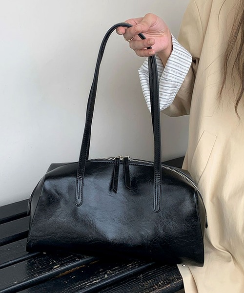 florist（フローリスト）の「レザーライクシンプルボストンバッグ/ショルダーバッグ/500mlペットボトル収納可（ボストンバッグ・レディース・モカ/ブラック・FREE）」の12枚目の写真