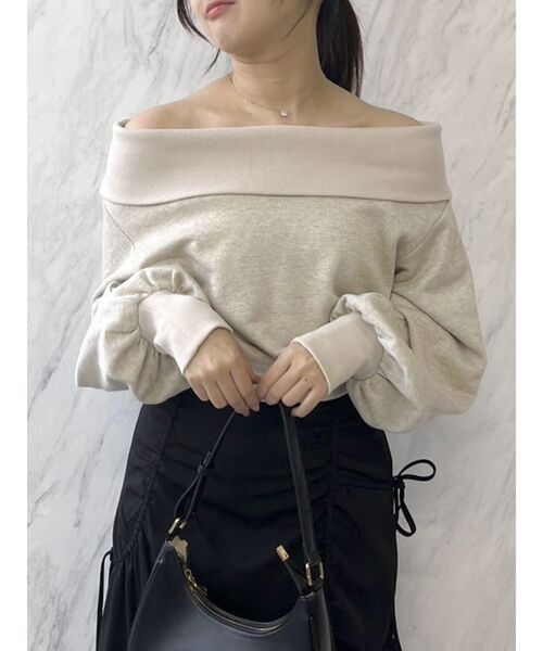 dazzlin（ダズリン）の「デコルテオープンスウェットトップス（スウェット・レディース・ベージュ/チャコールグレー/グレー/ブラック・FREE）」の9枚目の写真