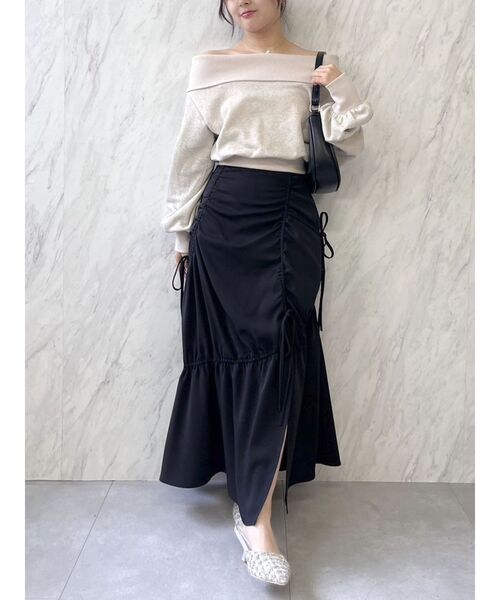 dazzlin（ダズリン）の「デコルテオープンスウェットトップス（スウェット・レディース・ベージュ/チャコールグレー/グレー/ブラック・FREE）」の12枚目の写真