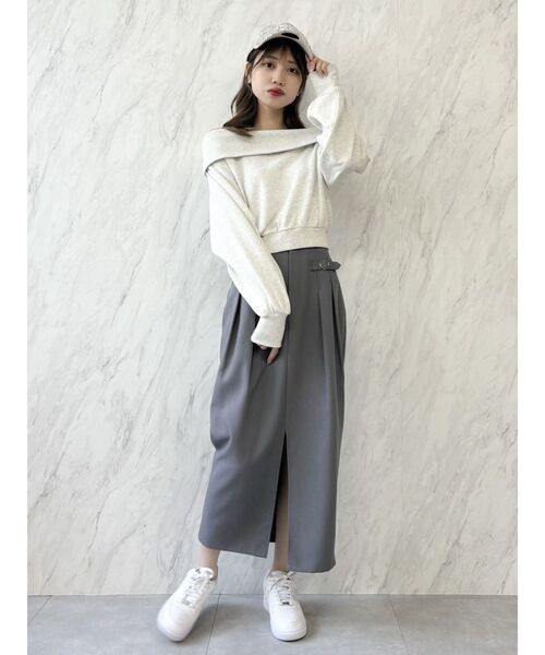 dazzlin（ダズリン）の「デコルテオープンスウェットトップス（スウェット・レディース・ベージュ/チャコールグレー/グレー/ブラック・FREE）」の16枚目の写真