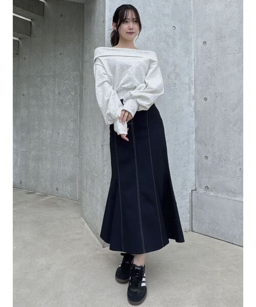 dazzlin（ダズリン）の「デコルテオープンスウェットトップス（スウェット・レディース・ベージュ/チャコールグレー/グレー/ブラック・FREE）」の20枚目の写真