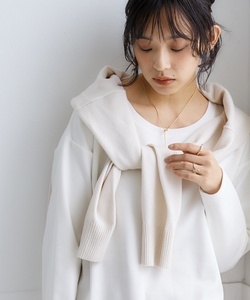 nissen(ニッセン)の「【花粉がつきにくい】編地切替ボートネックニット(ニット/セーター・レディース・ピンク/サックスブルー系/ミント/キナリ/ブラック/オレンジ/ライトグレー・LL/L/M/3L/S)」の17枚目の写真