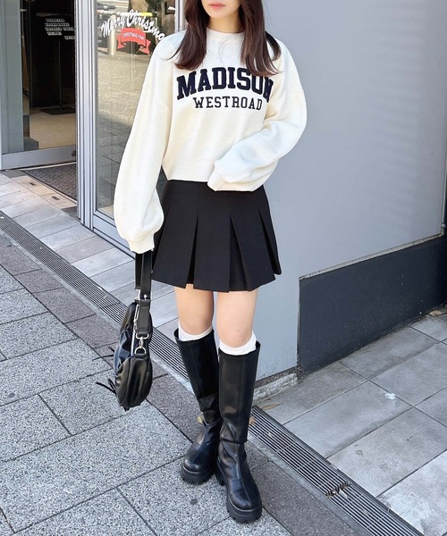 INGNI（イング）の「ショート丈サガラ刺しゅうカレッジロゴニット（ニット/セーター・レディース・ホワイト×ネイビー/ブルーグレー/ワイン系2・M）」の15枚目の写真