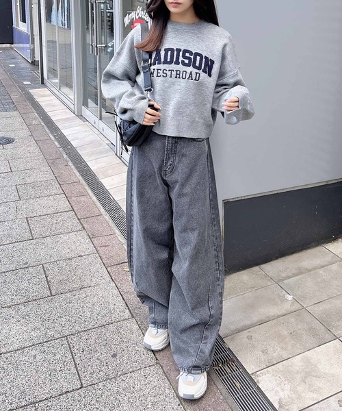 INGNI（イング）の「ショート丈サガラ刺しゅうカレッジロゴニット（ニット/セーター・レディース・ホワイト×ネイビー/ブルーグレー/ワイン系2・M）」の9枚目の写真