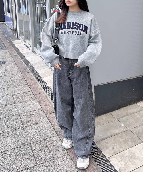 INGNI（イング）の「ショート丈サガラ刺しゅうカレッジロゴニット（ニット/セーター・レディース・ホワイト×ネイビー/ブルーグレー/ワイン系2・M）」の8枚目の写真