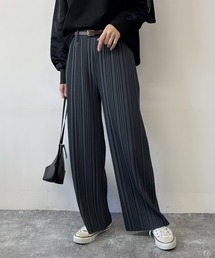 ベルト付きプリーツパンツ
